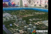 東方影都展示中心巨大沙盤 無(wú)疑是荒原建城的感覺(jué)